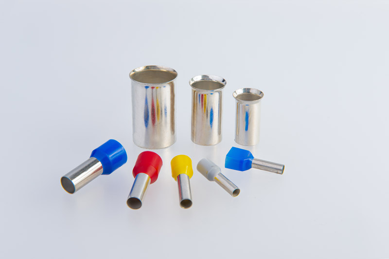 Aderendhülsen isoliert und unisoliert bunt blau gelb rot